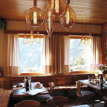 Otel Sfazu Poschiavo